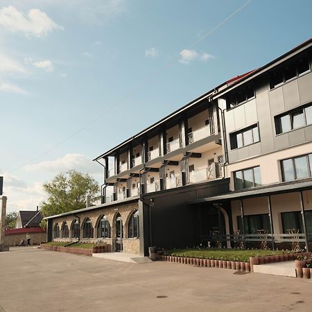 Hanul Ursilor Hotel Targu Neamt Exterior photo